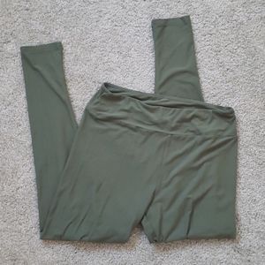 $3 when bundled*! Green Lularoes